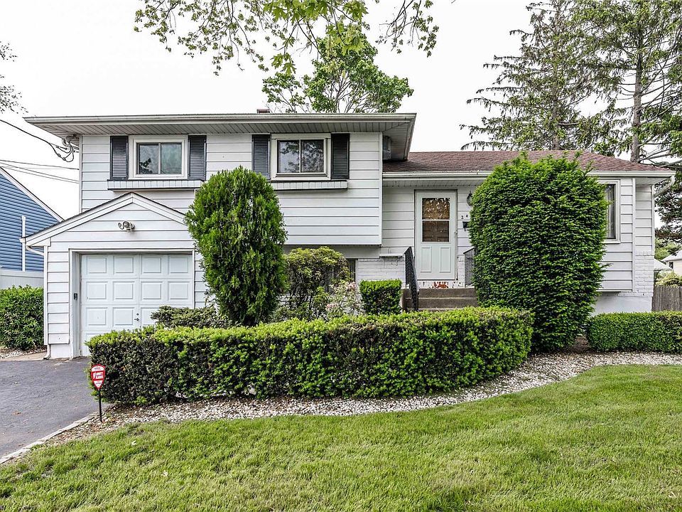 1st image of 2495 Marine Pl