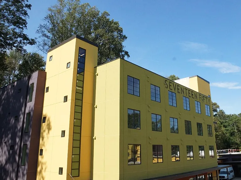 McIntire Plaza Apartments — Photo 1