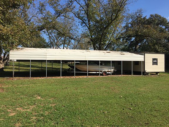 Shop w/ water & electricity