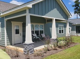 413 Village Dr, Dublin, GA 31021