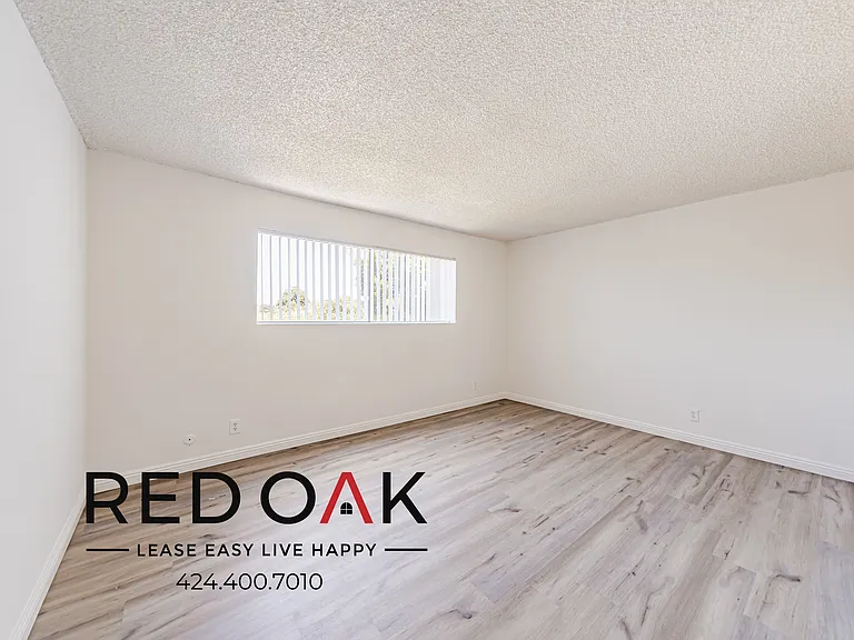 10741 Moorpark St #27 — Photo 19
