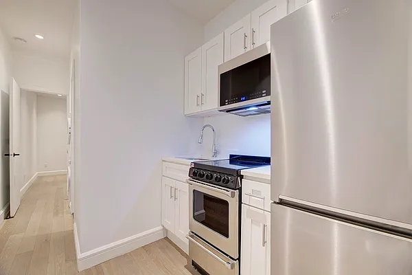 Rented by Blip LLC | media 10