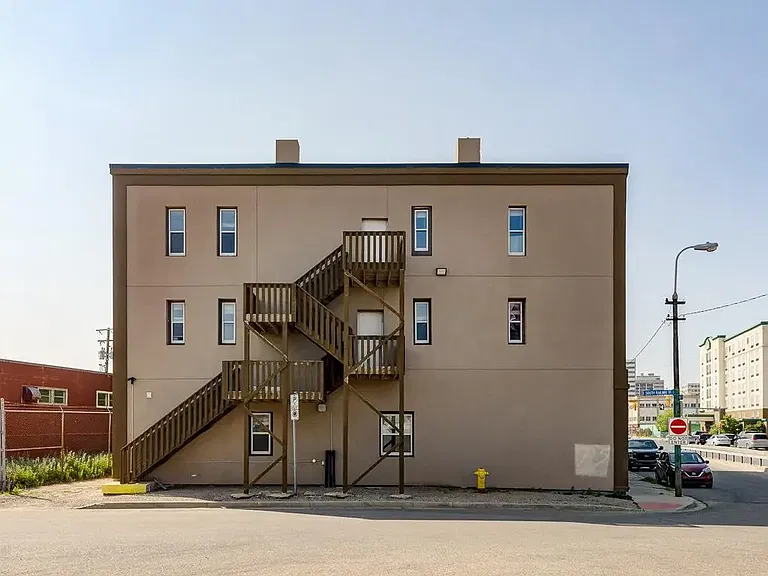 1601 Broad St #12 — Photo 10