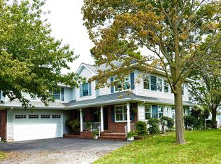 902 Long Point Rd, Grasonville, MD 21638