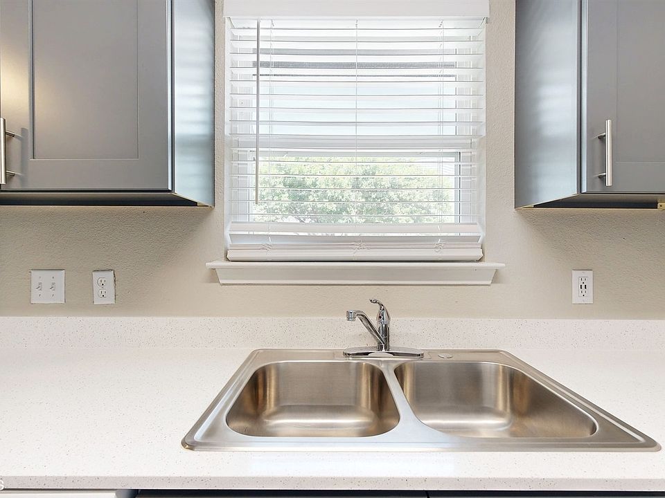 Unit kitchen sink