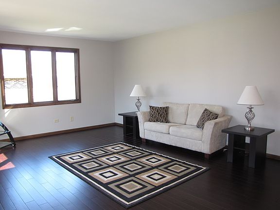 3rd image of 13137 Woodland Dr