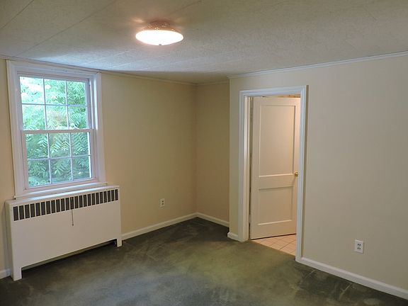 3rd image of 127 W Lee St
