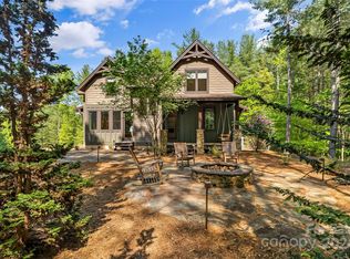 1904 Old Wildlife Club Dr, Nebo, NC 28761