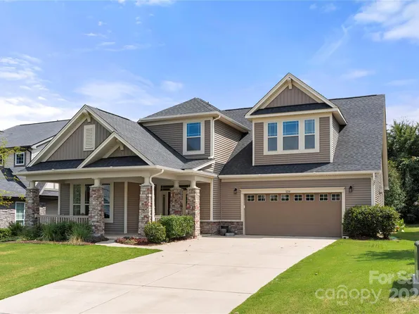 1218 Kings Grove Dr, York, SC 29745