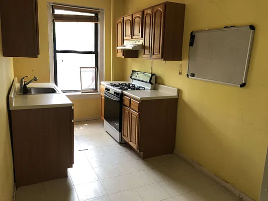 Rented by Metropolis International Realty Inc. | media 1