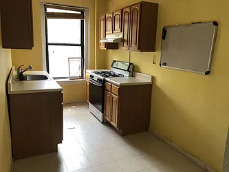 Rented by Metropolis International Realty Inc.