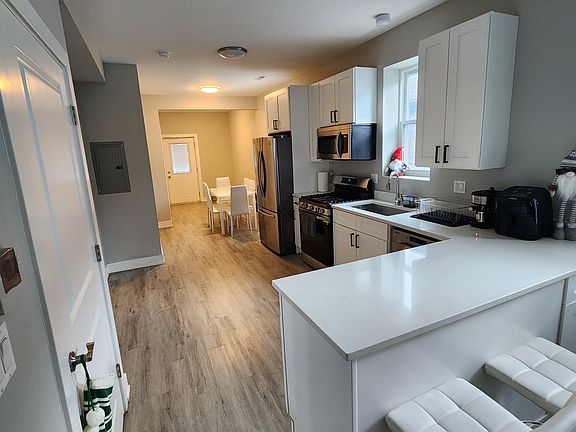 3rd image of 3411 N Troy St #1