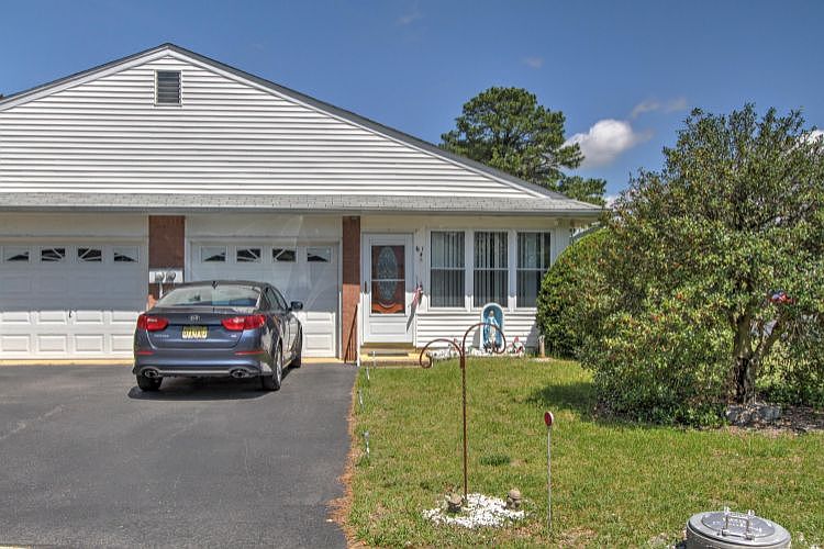 1st image of 61B Kennedy Dr