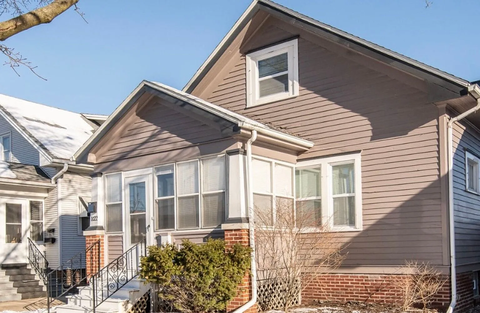 Single Family In Racine w/ Fenced In Yard & 2 Car Garage — Photo 1