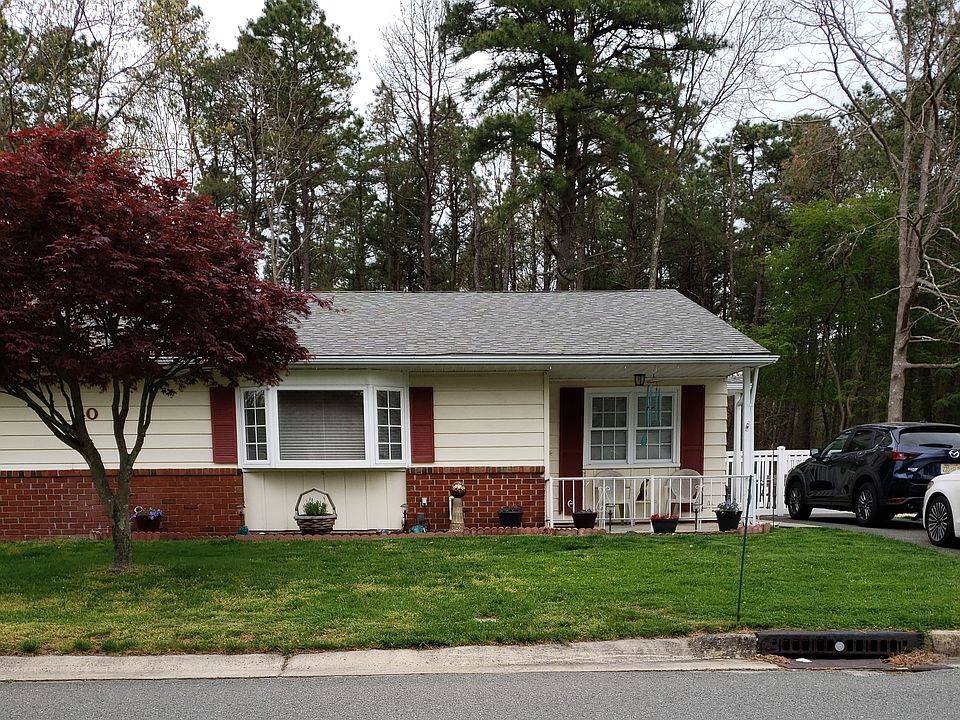 1st image of 40A Maine Ave
