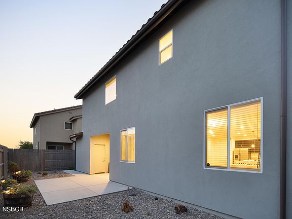 5th image of 4438 Hacienda Dr