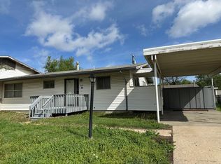 1610 SW 69th Ter, Topeka, KS 66619