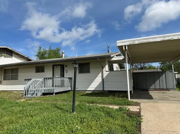 1610 SW 69th Ter, Topeka, KS 66619