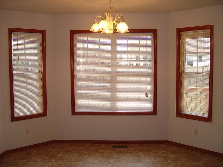 5003 N 9th St — Photo 5
