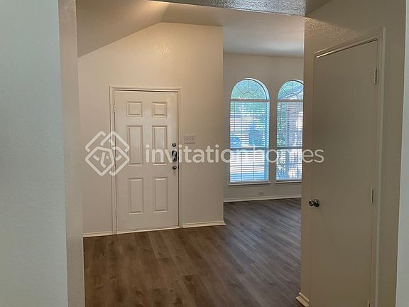3rd image of 1725 Kittyhawk Dr