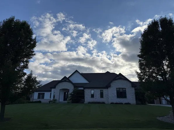 3280 Waterleaf LANE, Hartland, WI 53029