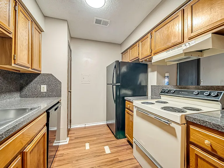 2501 Gulf Fwy #256D — Photo 24