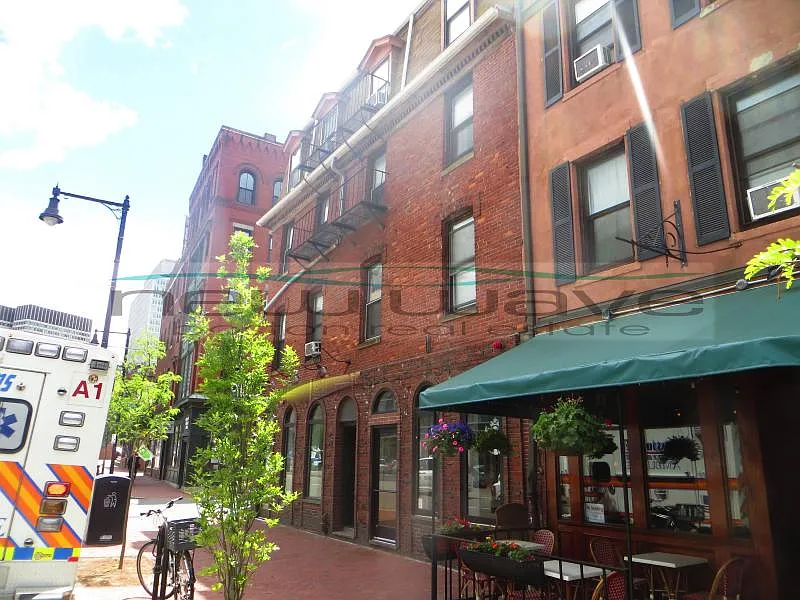 224 Cambridge St — Photo 3