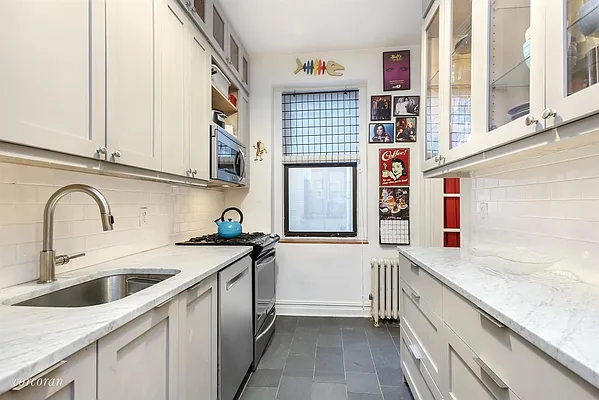 Sold by Corcoran | media 8