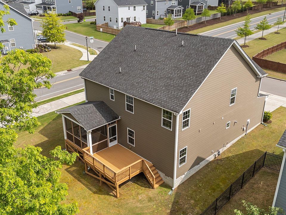 2nd image of 3700 Horton Hill Dr