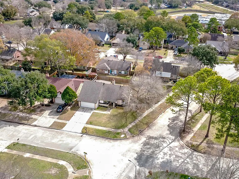10319 Sand Pass Ln — Photo 20