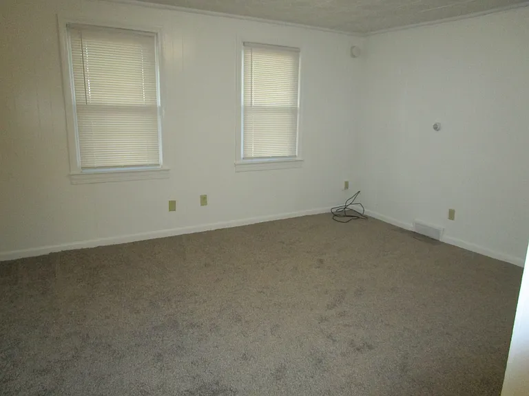 31 Temple St #A — Photo 3