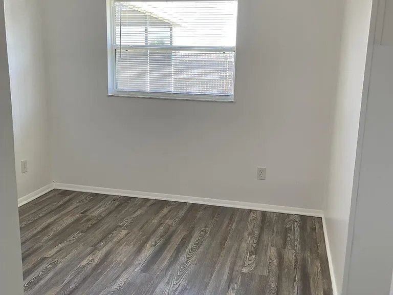 60 Barbados Dr — Photo 10