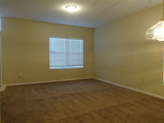 3rd image of 3228 Abbeyfield Ln