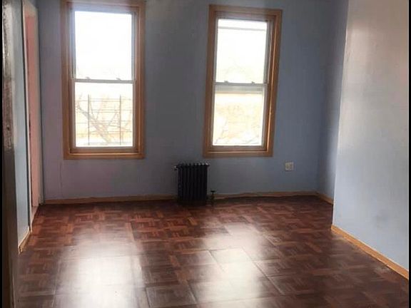 2nd image of 765 Forest Ave APT 3