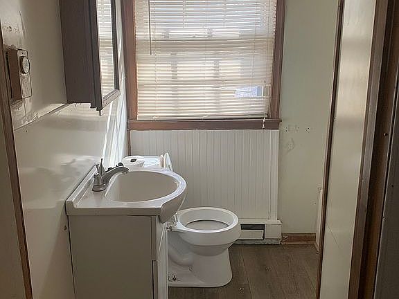 2nd image of 5316 Bryce Ln