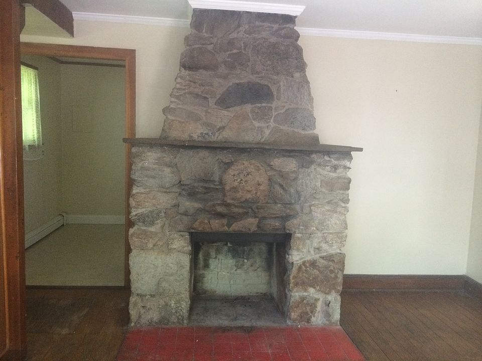 2nd image of 48 Winnebago Rd