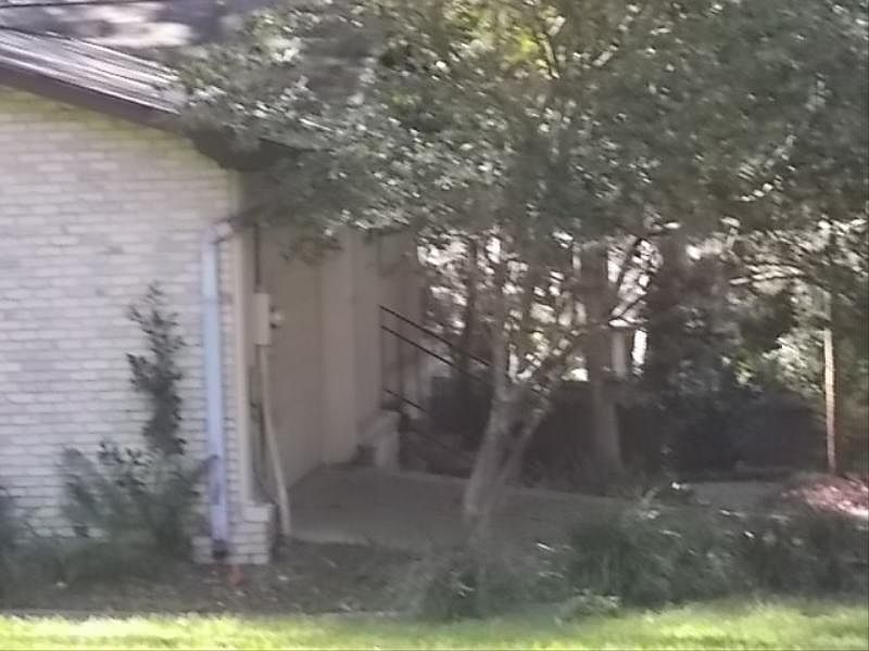 2nd image of 2951 Huntington Dr
