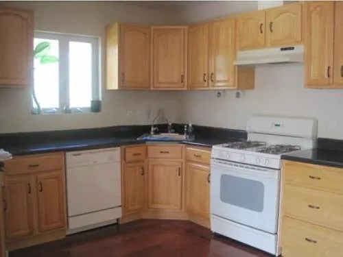 208 Cambridge Ave #2 — Photo 3
