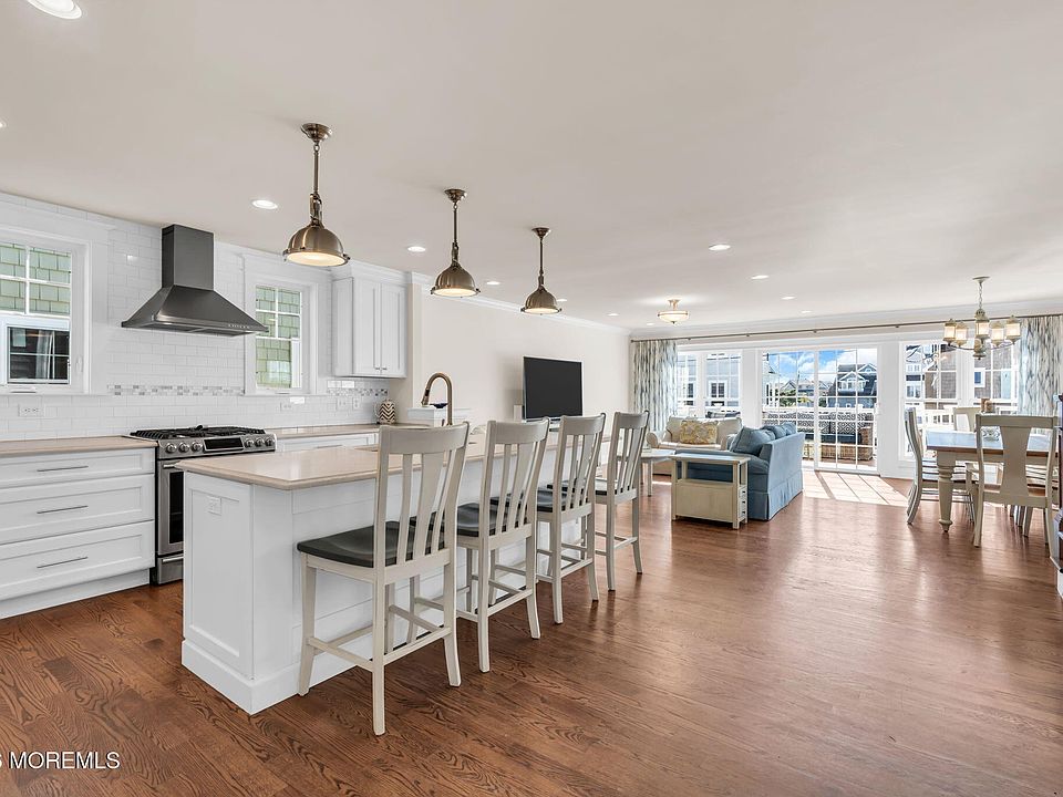 1st image of 8 Meadow Avenue