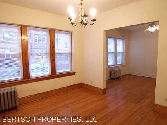 2nd image of 4503 N Oakley Ave #2