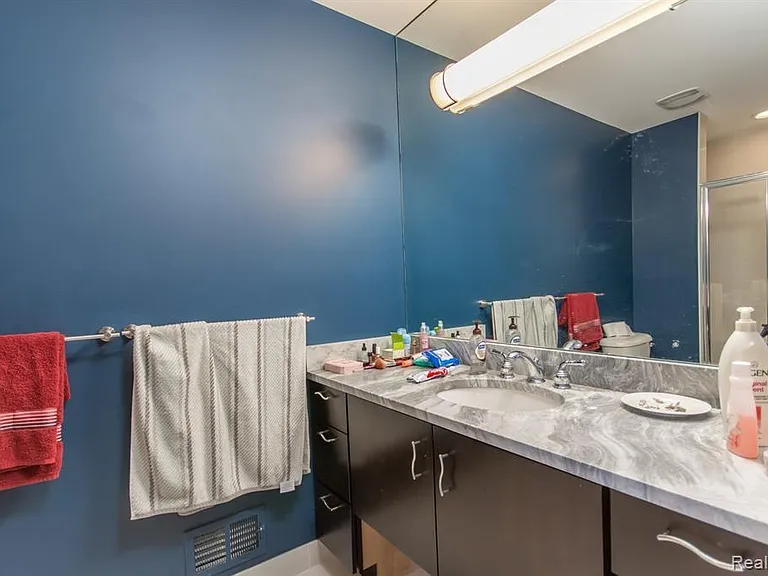 1265 Old Colony Ln — Photo 12