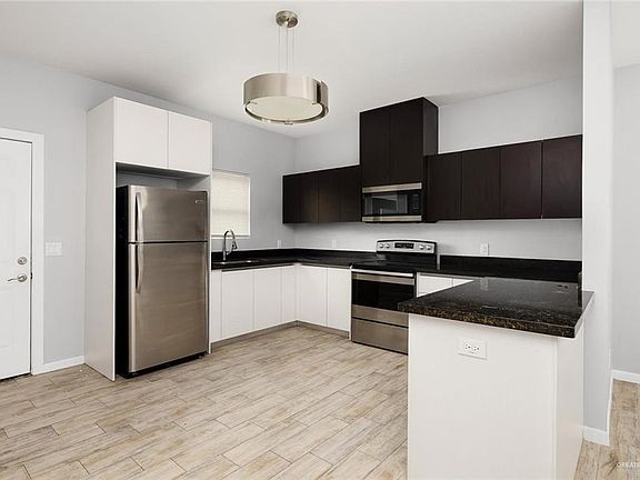4th image of 3809 Valeria St #4