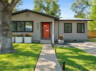 904 N ORANGE ST, Fredericksburg, TX 78624