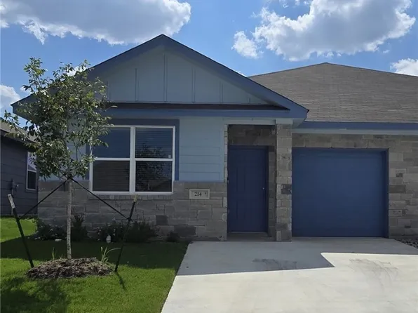 214 Green Valley Dr, Copperas Cove, TX 76522