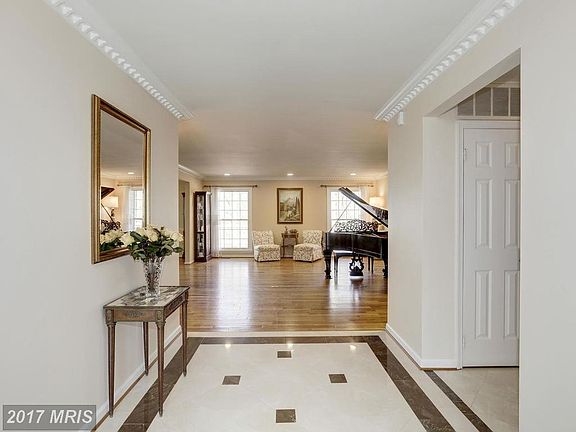 3rd image of 6627 Weatheford Ct