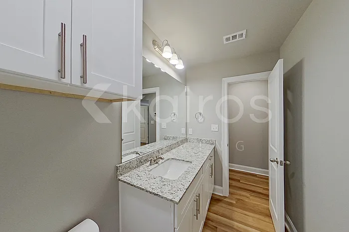 13724 Willowmore Dr — Photo 10