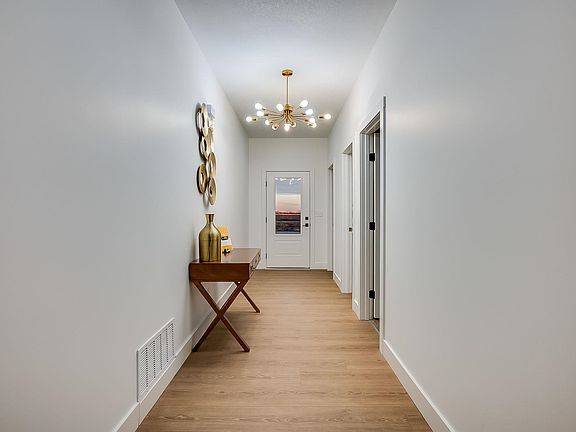3rd image of 105 Oxford Ave