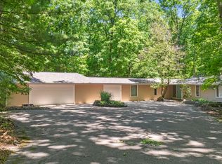 16318 Forest Canyon Pkwy, Fort Wayne, IN 46845