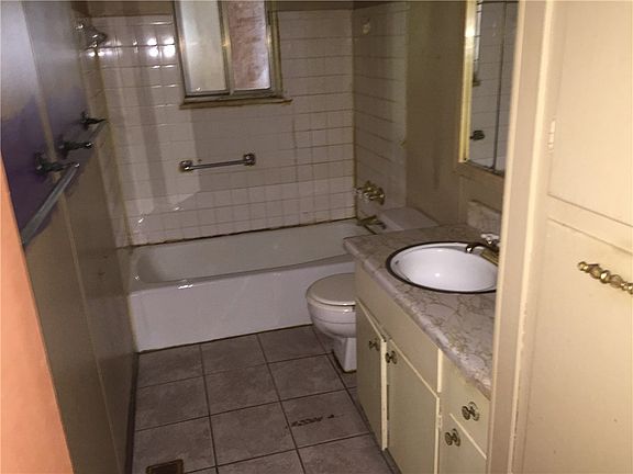 5th image of 8914 E 45th St