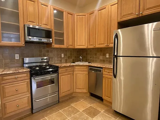 Rented by Compass | media 33